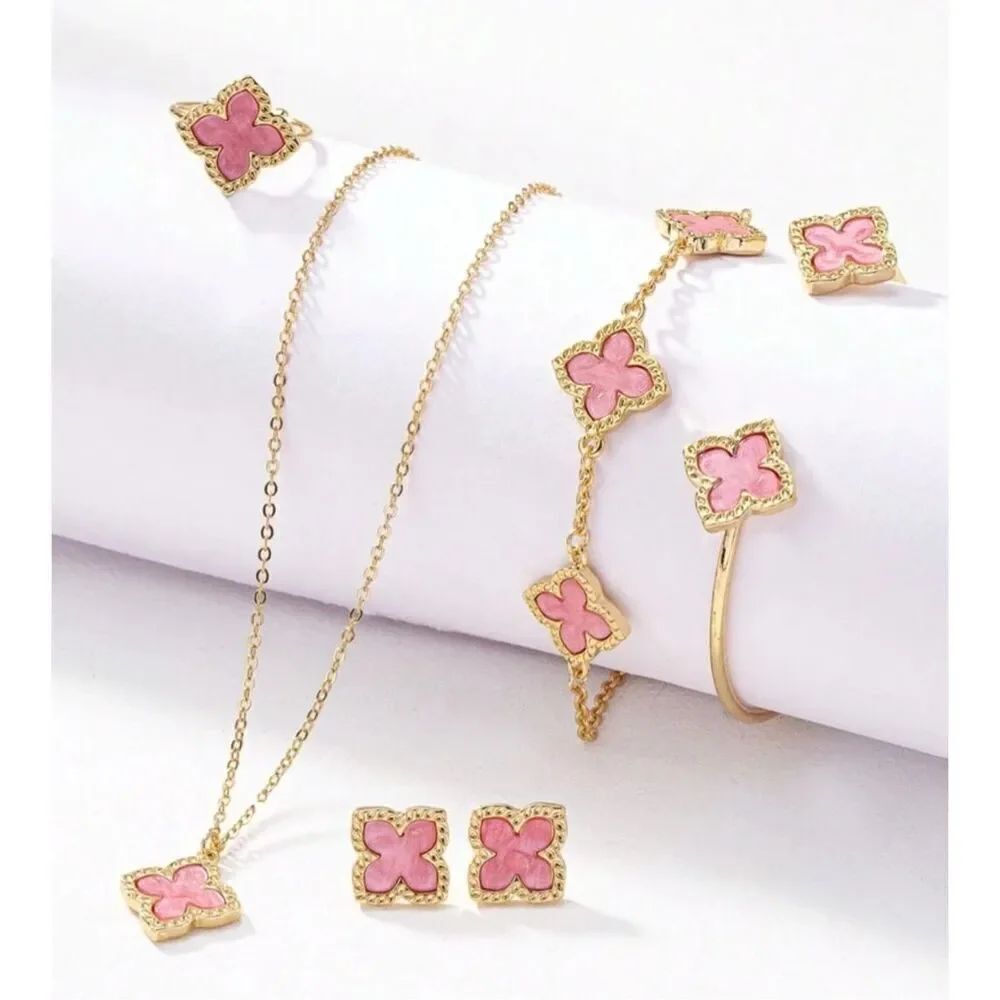 5 Piece Clover Jewelry Set